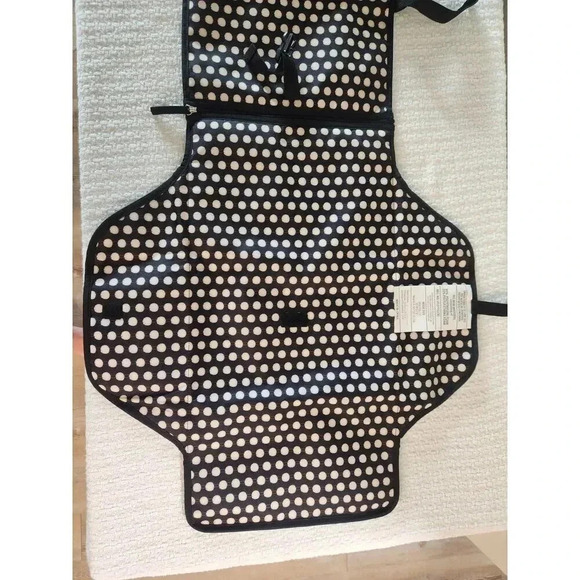 NWOT Skip Hop Pronto Baby Changing Station & Diaper Clutch - Polka Dot - Picture 4 of 16